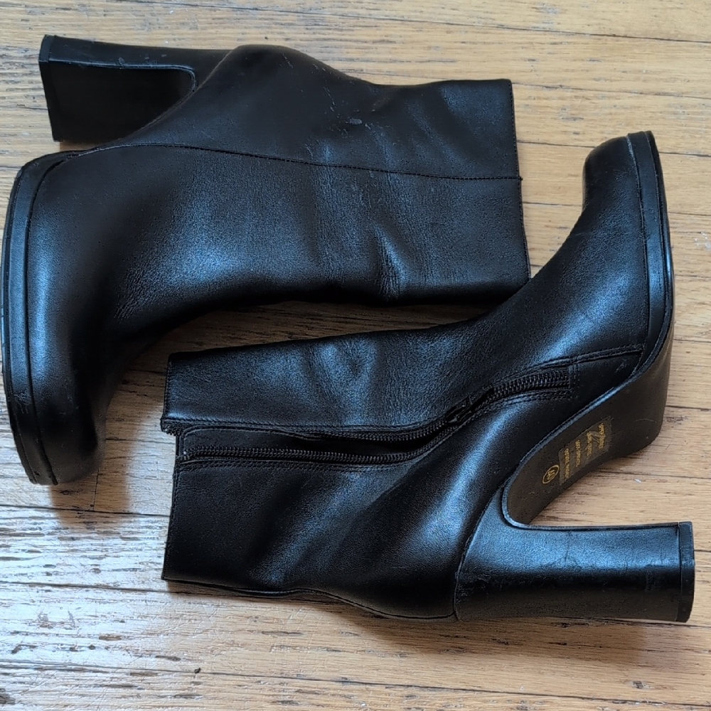 Sleek Black Heeled Boots